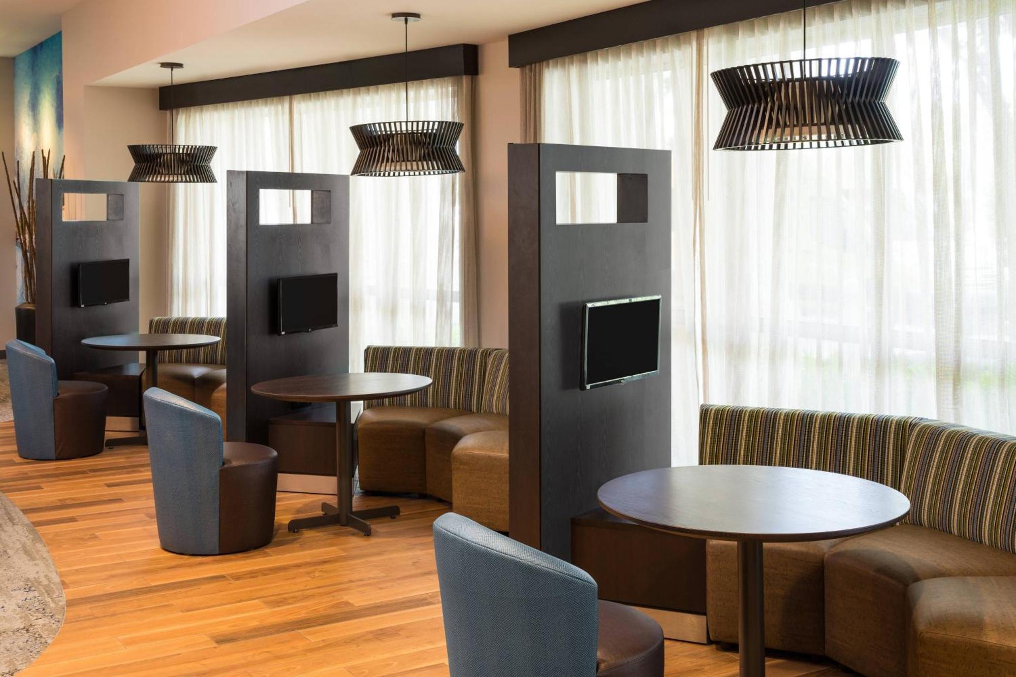 Courtyard By Marriott Fort Lauderdale Airport & Cruise Port Dania Beach Exterior foto