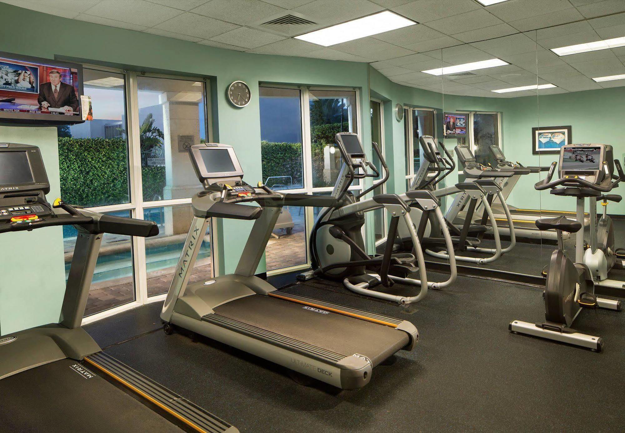 Courtyard By Marriott Fort Lauderdale Airport & Cruise Port Dania Beach Exterior foto